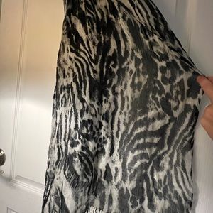 *3 for $15* Black & White Animal Print Scarf